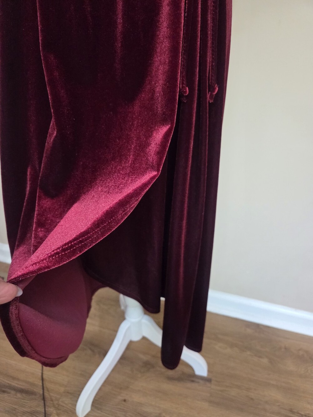 Aqua Velvet High-Low Wrap Dress in Burgundy M. - Picture 9 of 11